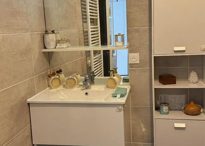 Charming In Paris, 2 Minutes From The Metro